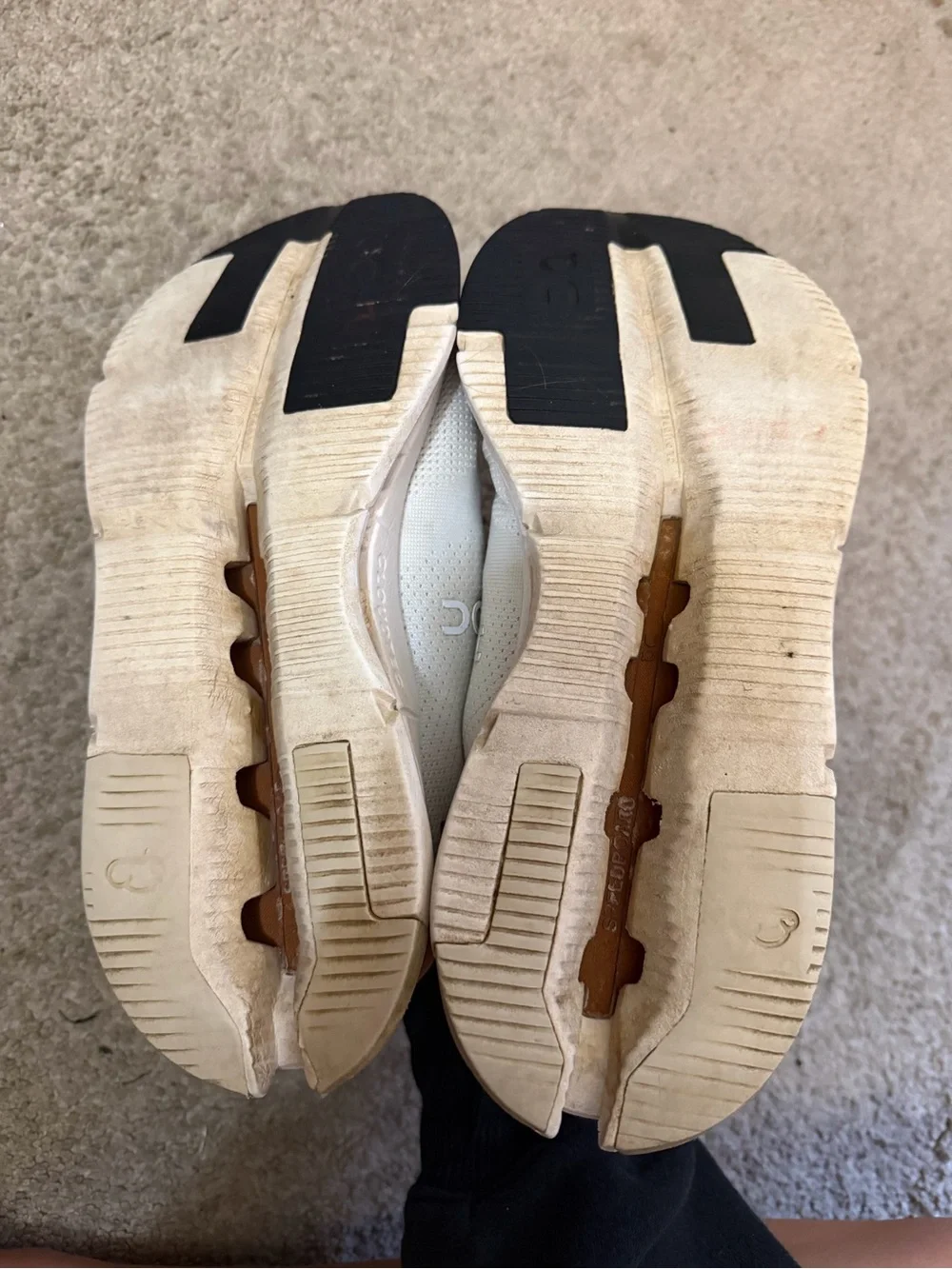 On CloudNovas Men’s sneakers